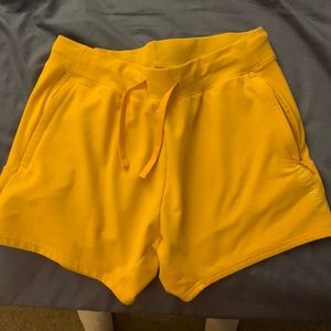 Gymshark 5.5 in quad shorts